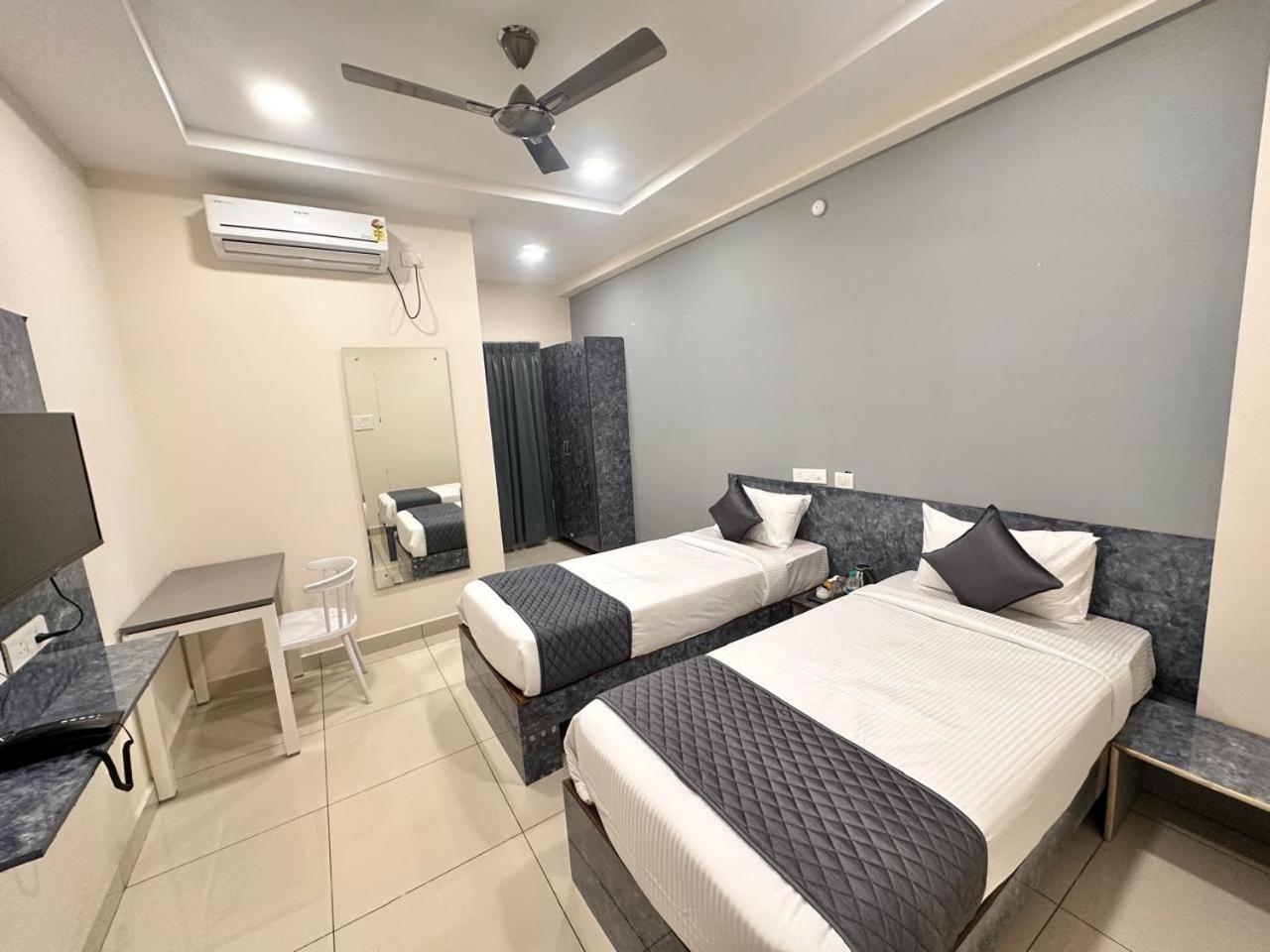 Hotel Aerotel,Hyderabad Shamshabad Exteriör bild