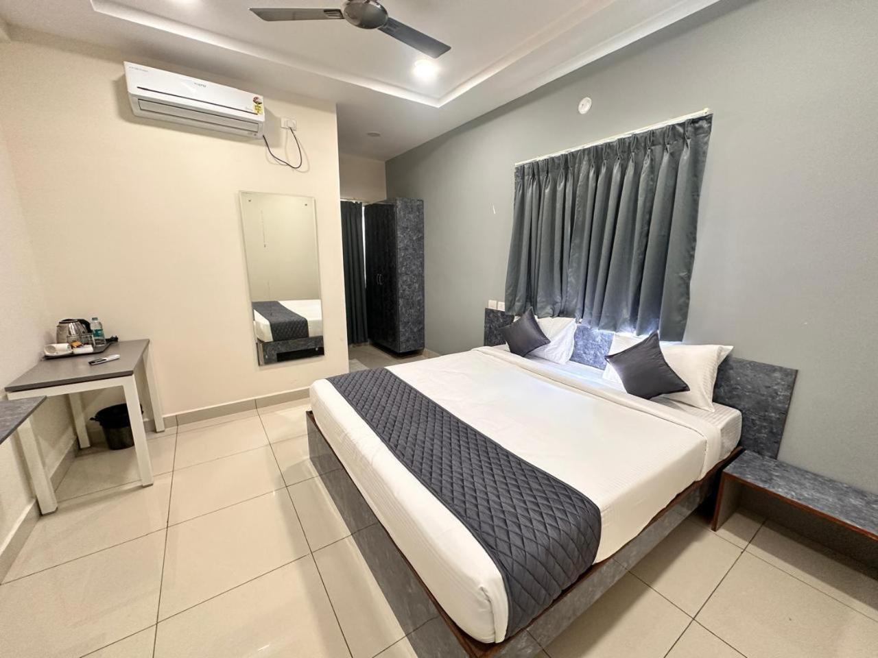 Hotel Aerotel,Hyderabad Shamshabad Exteriör bild