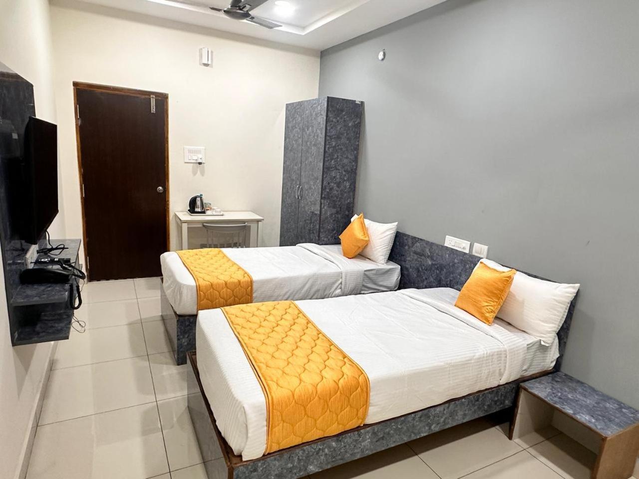 Hotel Aerotel,Hyderabad Shamshabad Exteriör bild
